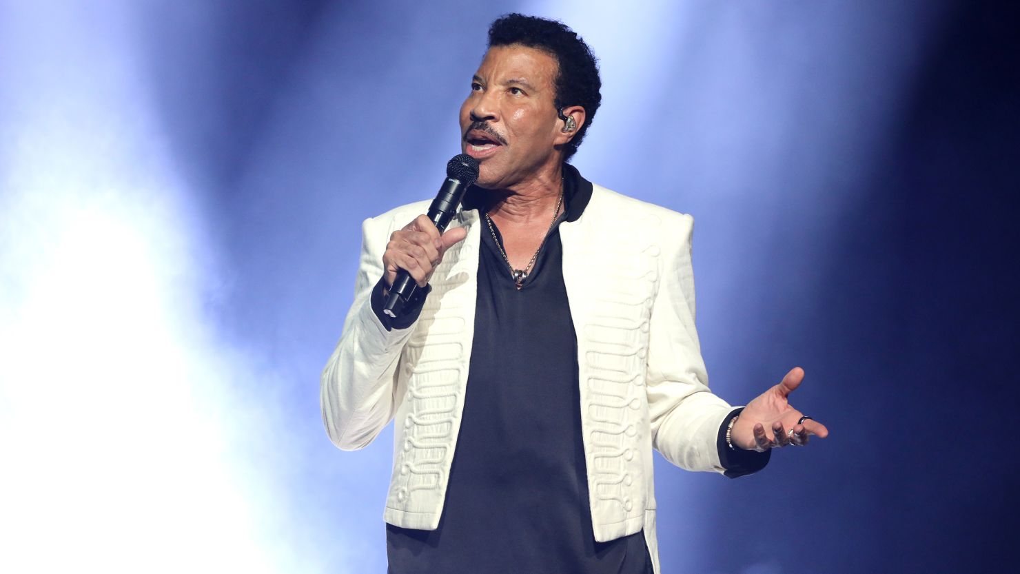 Lionel Richie Apology: Concert Cancellation and Rescheduling